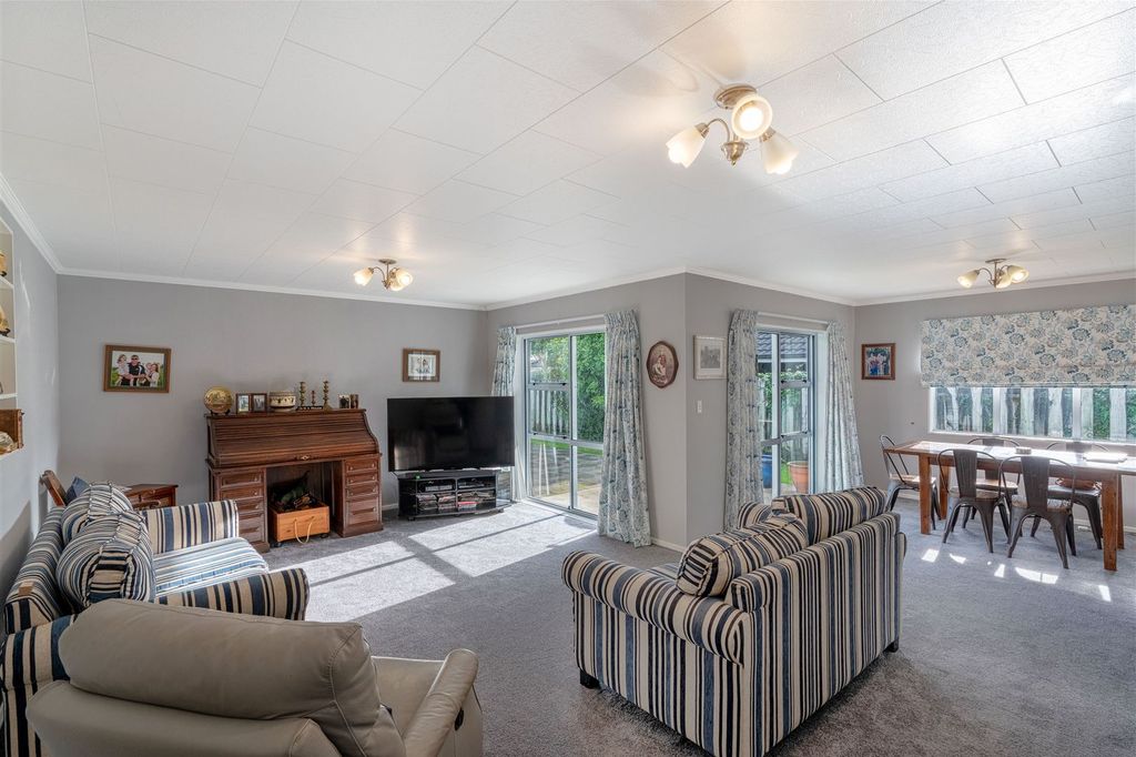Property value 16 Easton Way, Levin realestate.co.nz