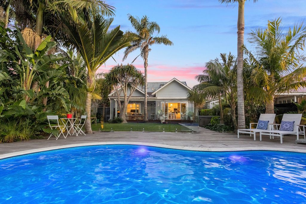 Property value 42 Cambourne Road, Sandringham realestate.co.nz