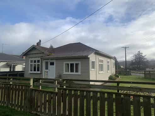 3 Esk Street, West Otago Surrounds