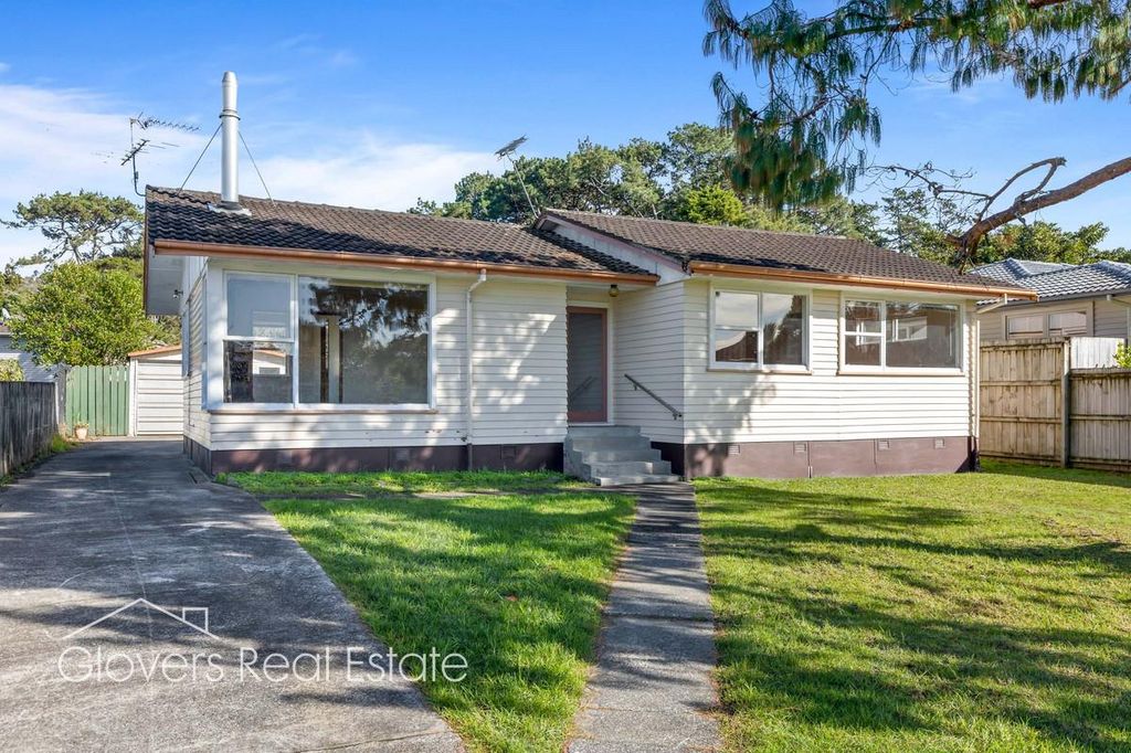 Property value 40 Castleford Street, Green Bay realestate.co.nz