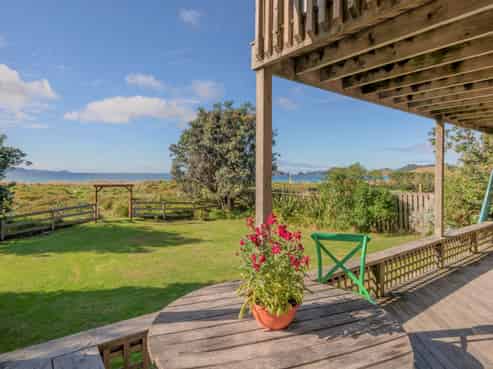 14 Skippers Road, Opito Bay