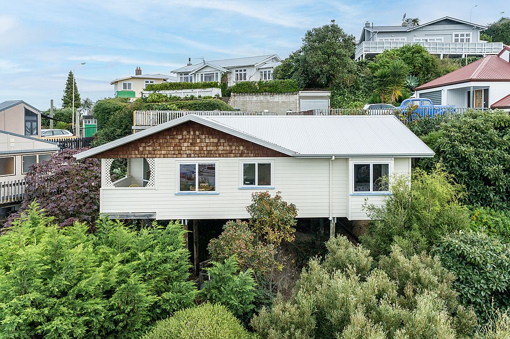 Property value 7 Guys Hill Road, Napier Hill realestate.co.nz