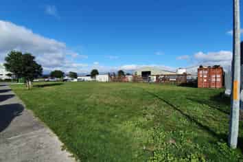 Vacant Land - Pivotal Corner Site