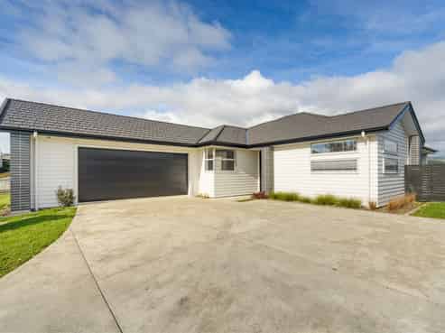 162 Pacific Drive, Fitzherbert