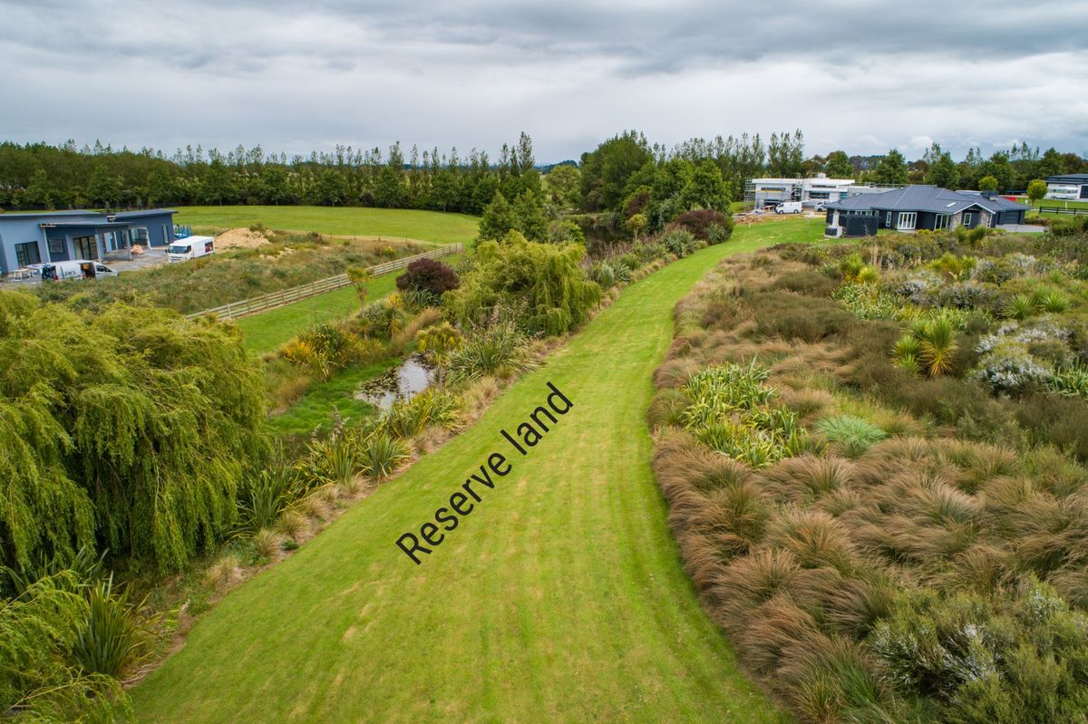 64 Hartwell Drive - space and scenic views - Widok 6