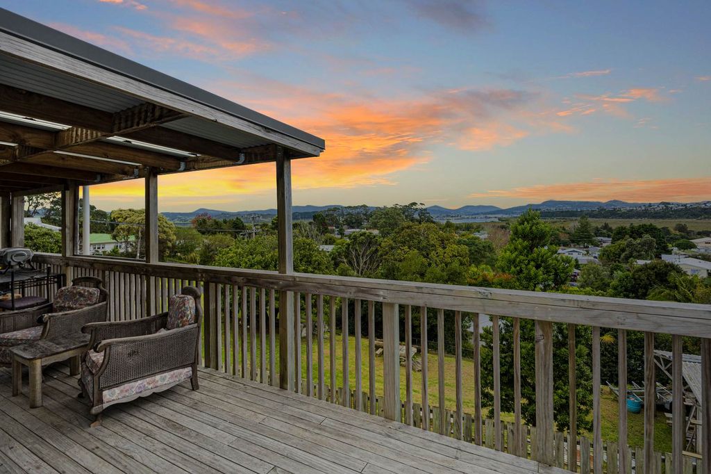 Property value 60 Handforth Street, Onerahi realestate.co.nz