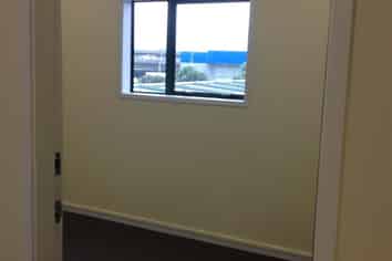 100m² Office Space, Ngauranga