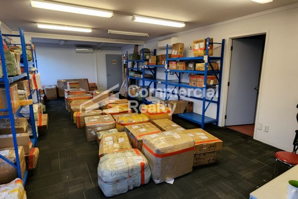 Well Located Avondale Warehouse - Altro