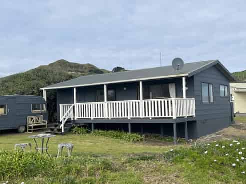 11A Beach Road, Mokau