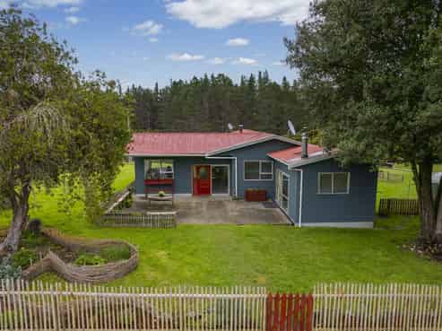 1053 Waiotehue Road, Herekino