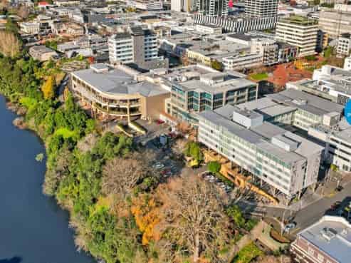 Prime Corner Multi-Tenant