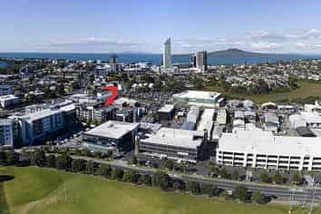 7A Barrys Point Road, Takapuna