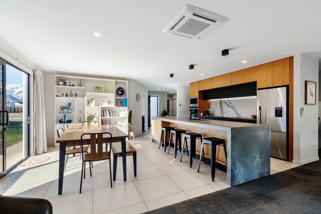 Property value 6 Pennycook Place, Lake Hawea realestate.co.nz