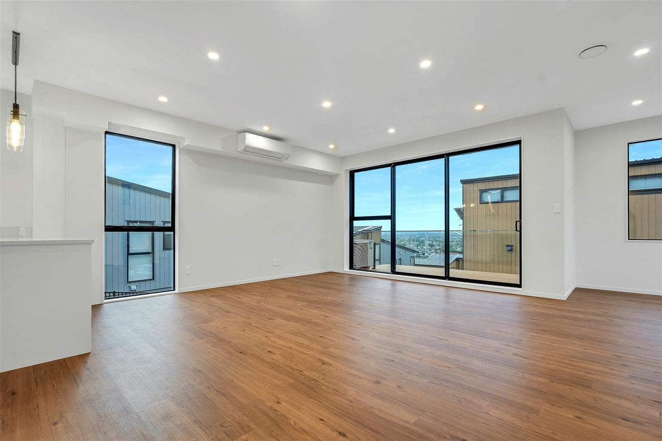 6 bedroom Must be sold now! - Widok 3