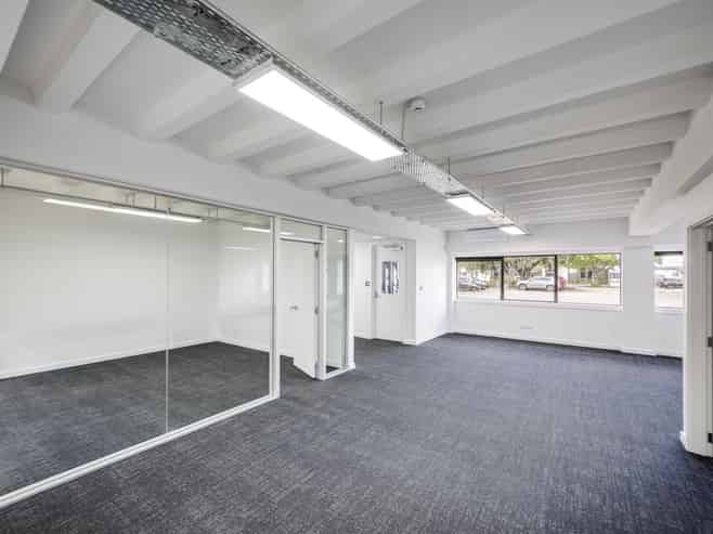 Ground floor office on Vautier Street