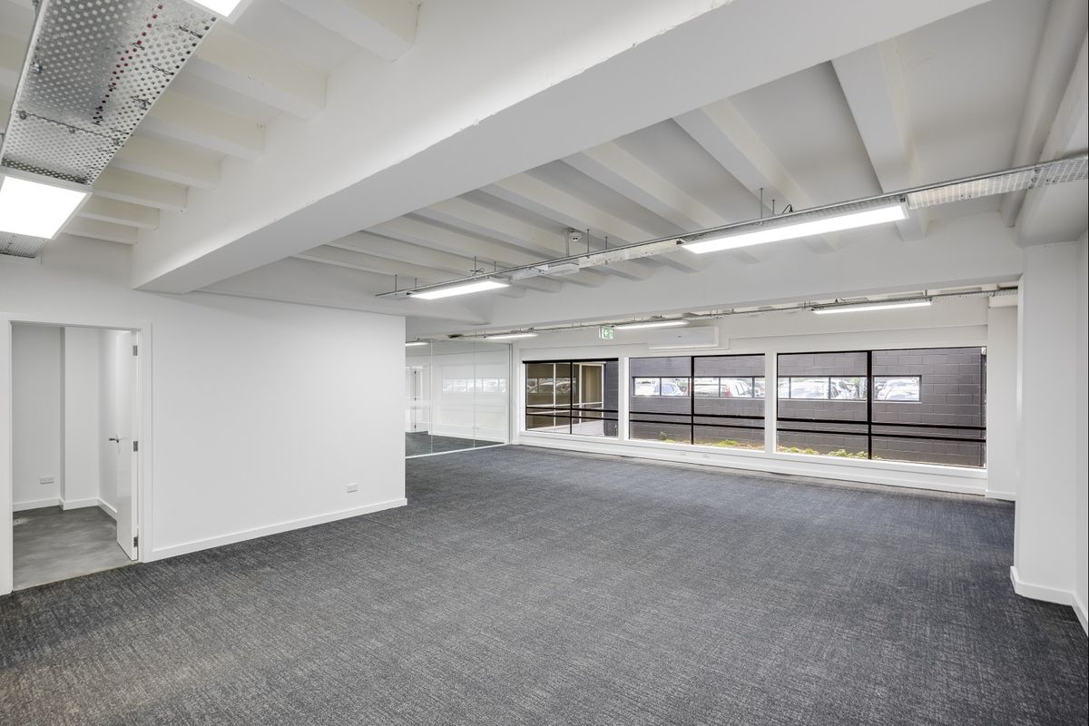 Ground floor office on Vautier Street – pohled 4