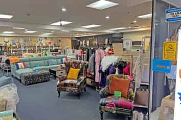 AFFORDABLE INVESTMENT OPPORTUNITY - ROYAL OAK MALL