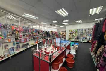 The Centre of Newtown Shops