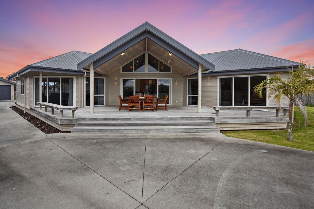 Property value 102 Bond Street, Whangamata realestate.co.nz