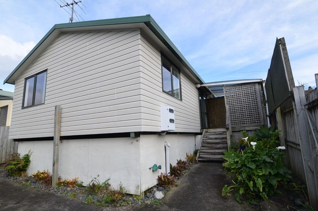 Property value 1/58 Stottholm Road, Titirangi realestate.co.nz