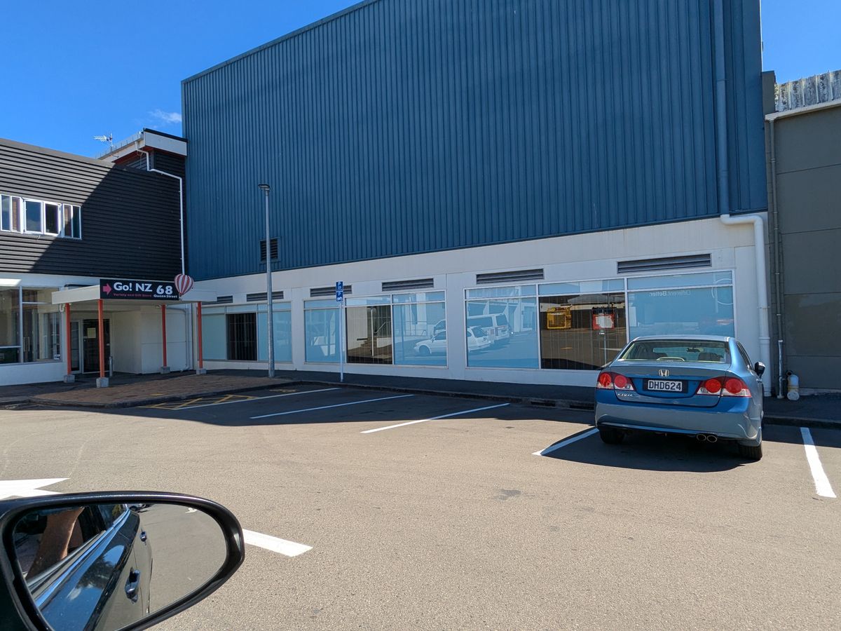 New Retail Building planned in Queen Street. – pohled 3