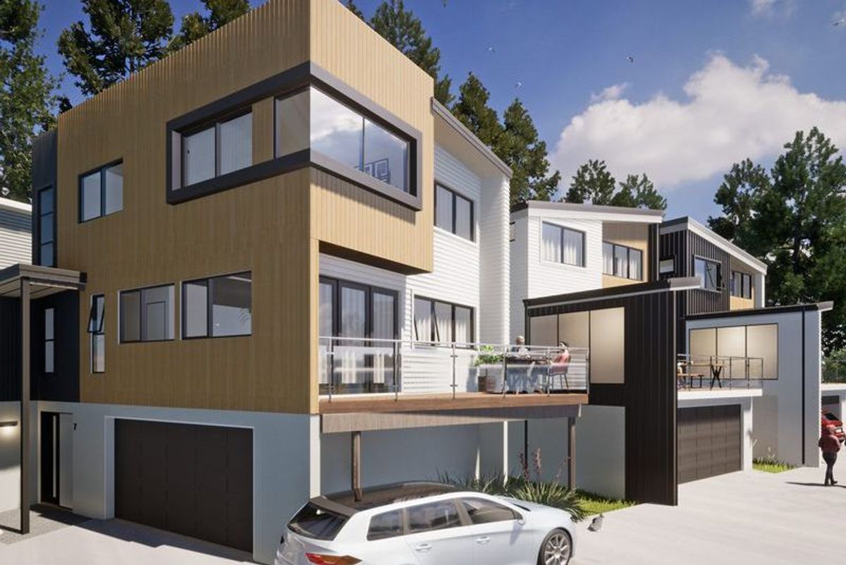 Spacious, sunny brand new home
