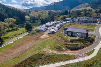 28 Hill Tops Way, Stoke