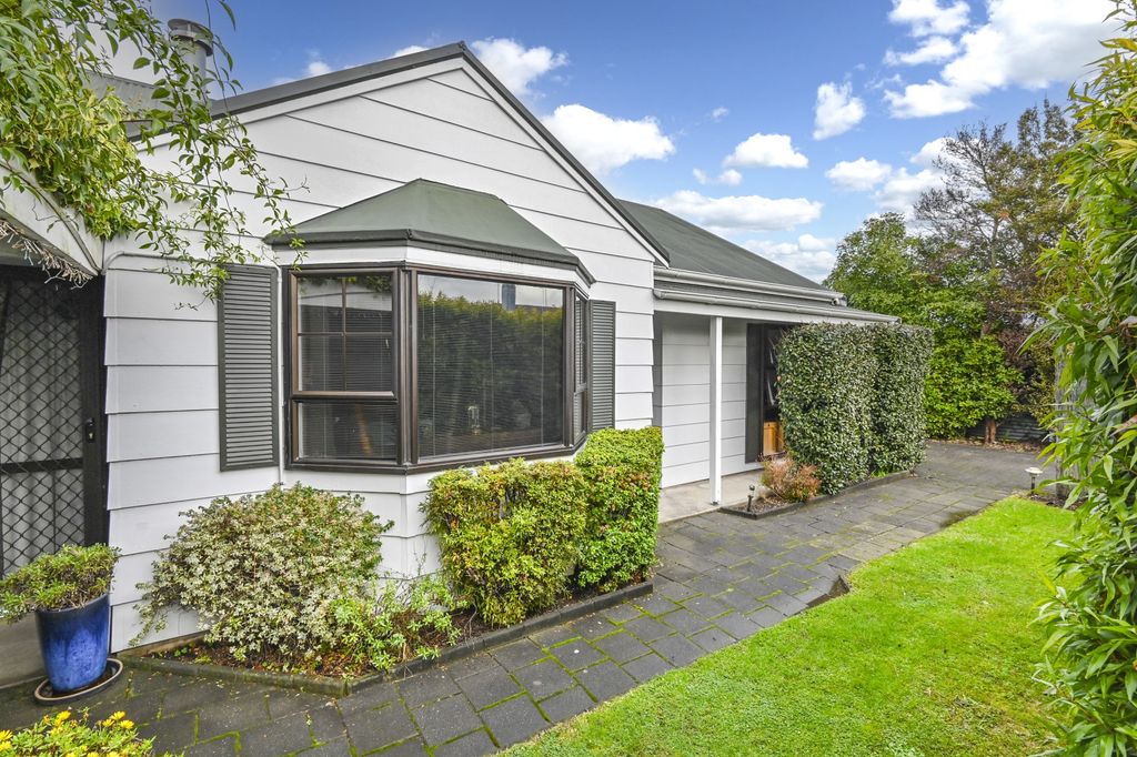 Property value 200A Mcleod Street, Camberley realestate.co.nz