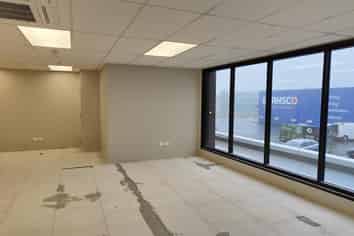 18 KAREWA PLACE