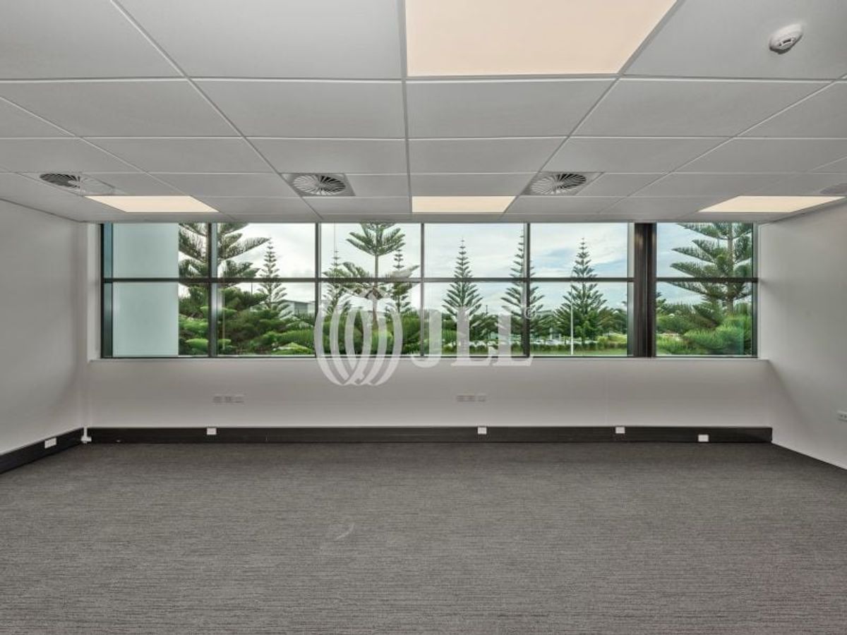 Recently Refurbished Highbrook Office - Ansicht 2