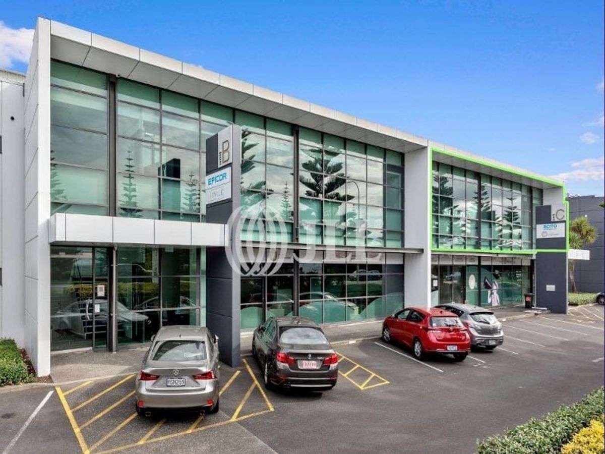 Recently Refurbished Highbrook Office