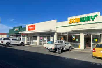 Premises in Prime Andersons Bay Road Location