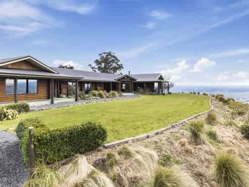 245 Saddle Hill Road, Scroggs Hill