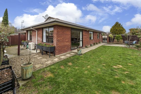 Property value - 1/25 La Perouse Place, Northcote - realestate.co.nz