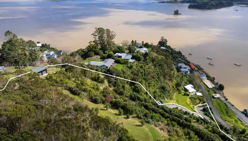3 Gilligans Lane, WHANGAROA