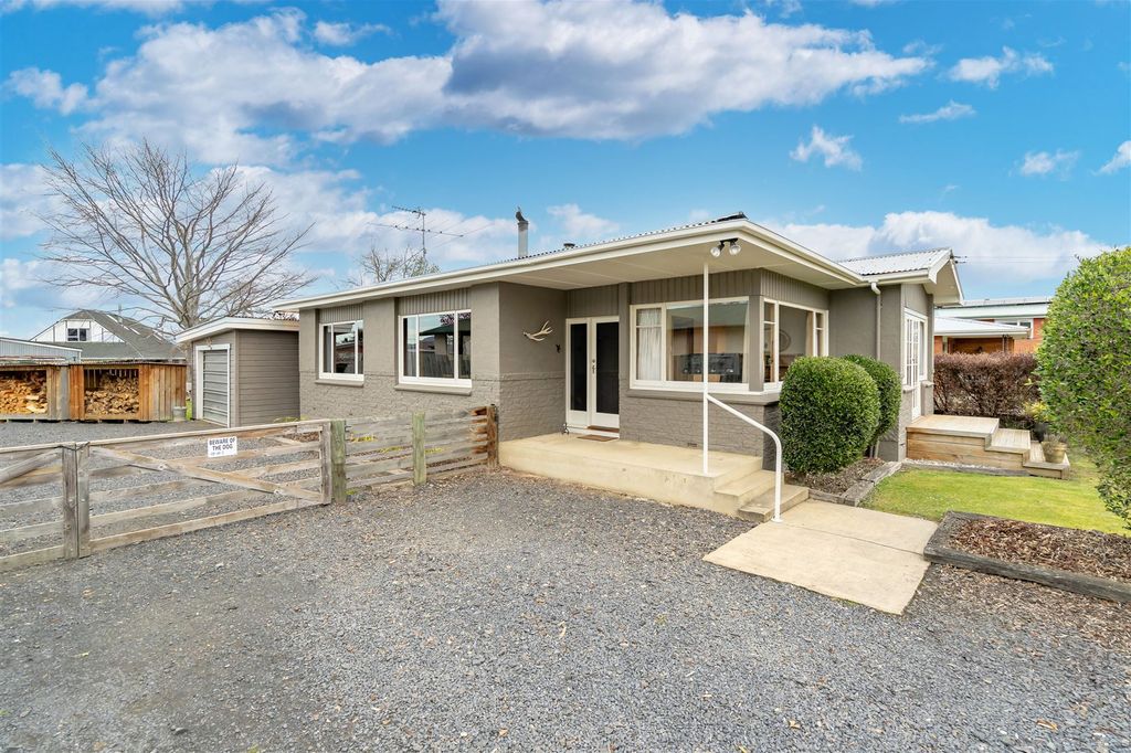 Property value 33 Beaumaris Street, Outram realestate.co.nz