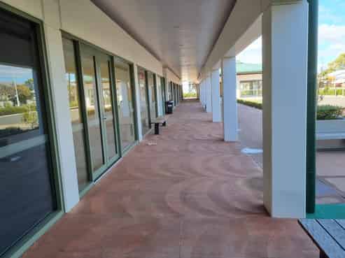 Medical & Health Sector Premises 111m2
