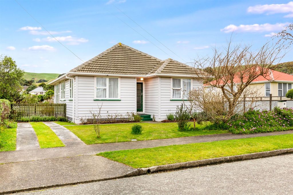 Property value 19 D'Urville Street, Cannons Creek realestate.co.nz
