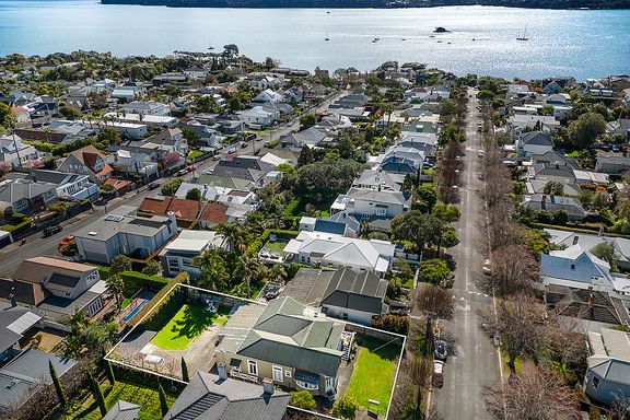 Sentinel Road Property value - 12 Sentinel Road, Herne Bay - realestate.co.nz