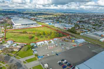 Exceptional industrial land offering large develop