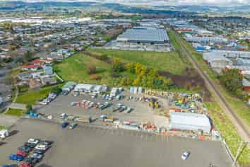 Exceptional industrial land offering large develop