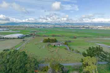 Significant 12.4ha industrial site 