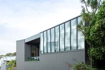 Functional Retail Unit in Freemans Bay