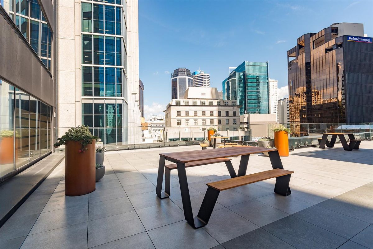 Strategically Positioned Shortland Street Offices – pohled 2