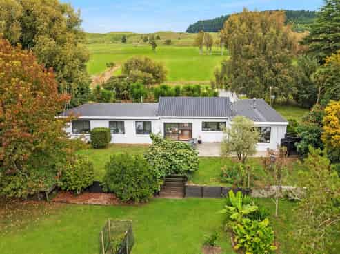 602 Hokio Beach Road, Hokio Beach