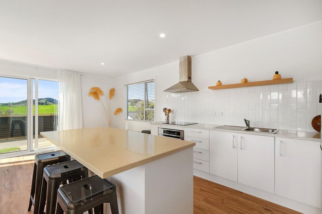 Property value 10 Hillside Avenue, Mangawhai Heads realestate.co.nz