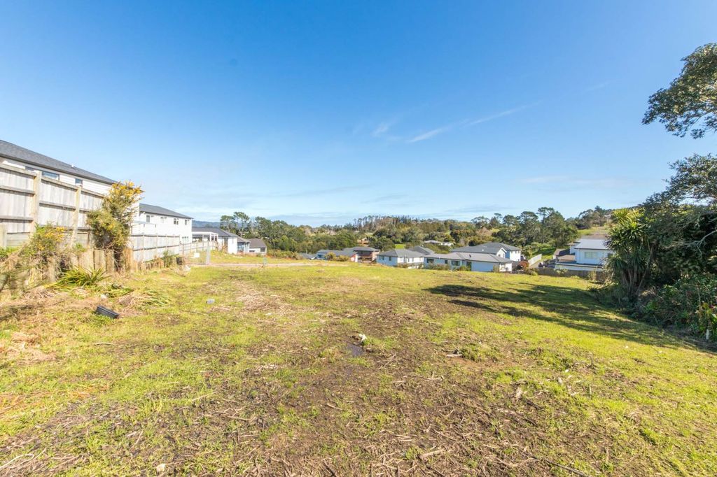 Property value 9 Hundalee Lane, Massey realestate.co.nz