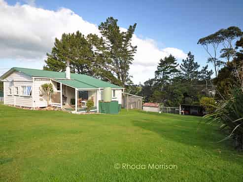 74 Komiti Road, Tinopai