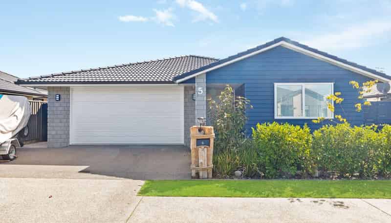 5 Taffe Crescent, Pyes Pa