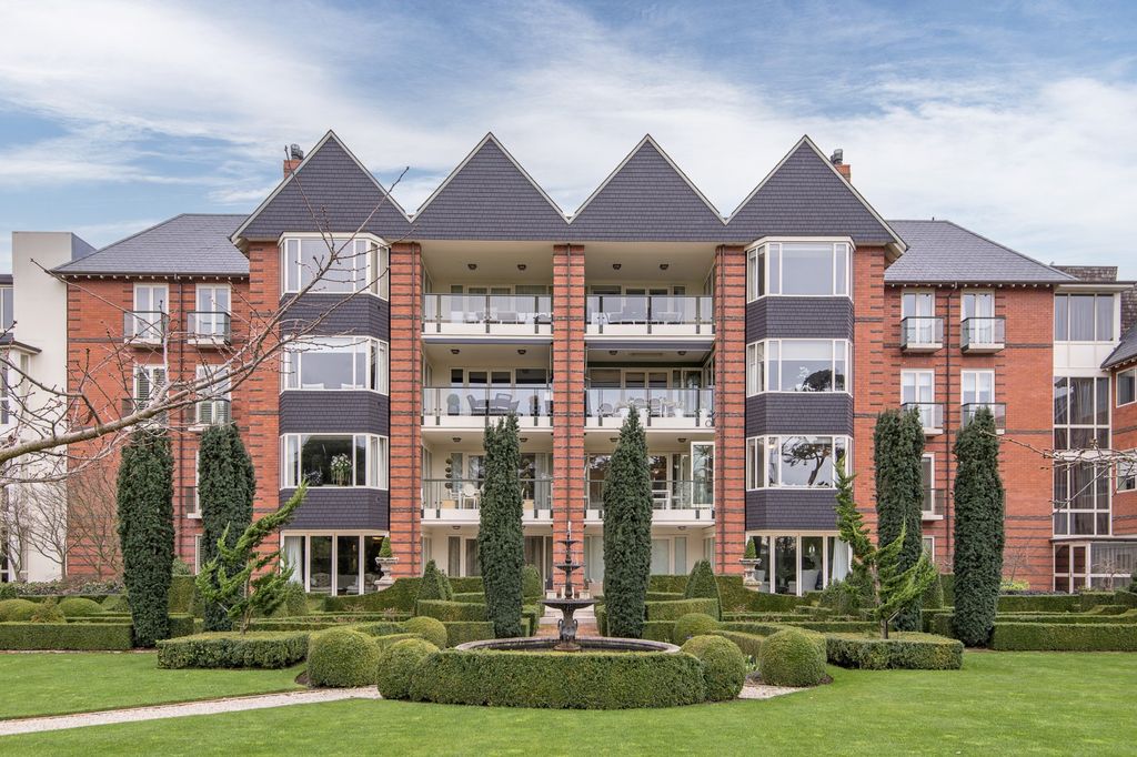 Property value 4/142 Park Terrace, Christchurch Central realestate